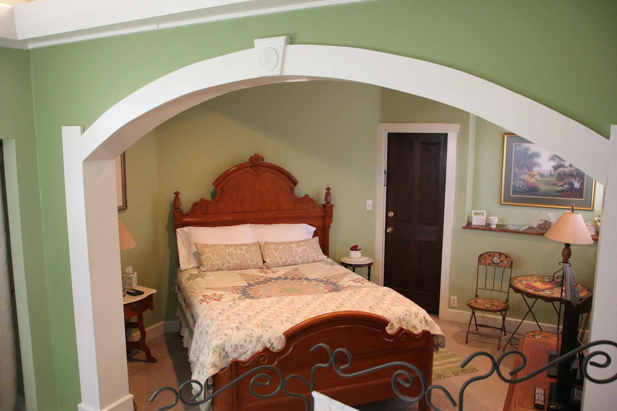 Hines Mansion Bed & Breakfast Provo Bagian luar foto